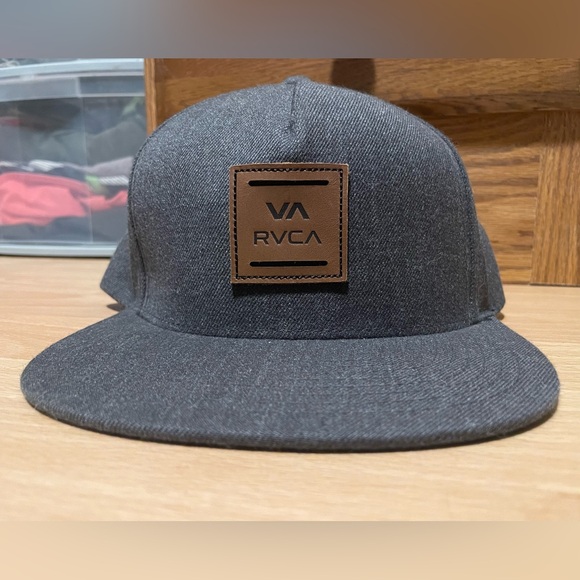 RVCA Snap Back Mid Fit Hat - Picture 2 of 5